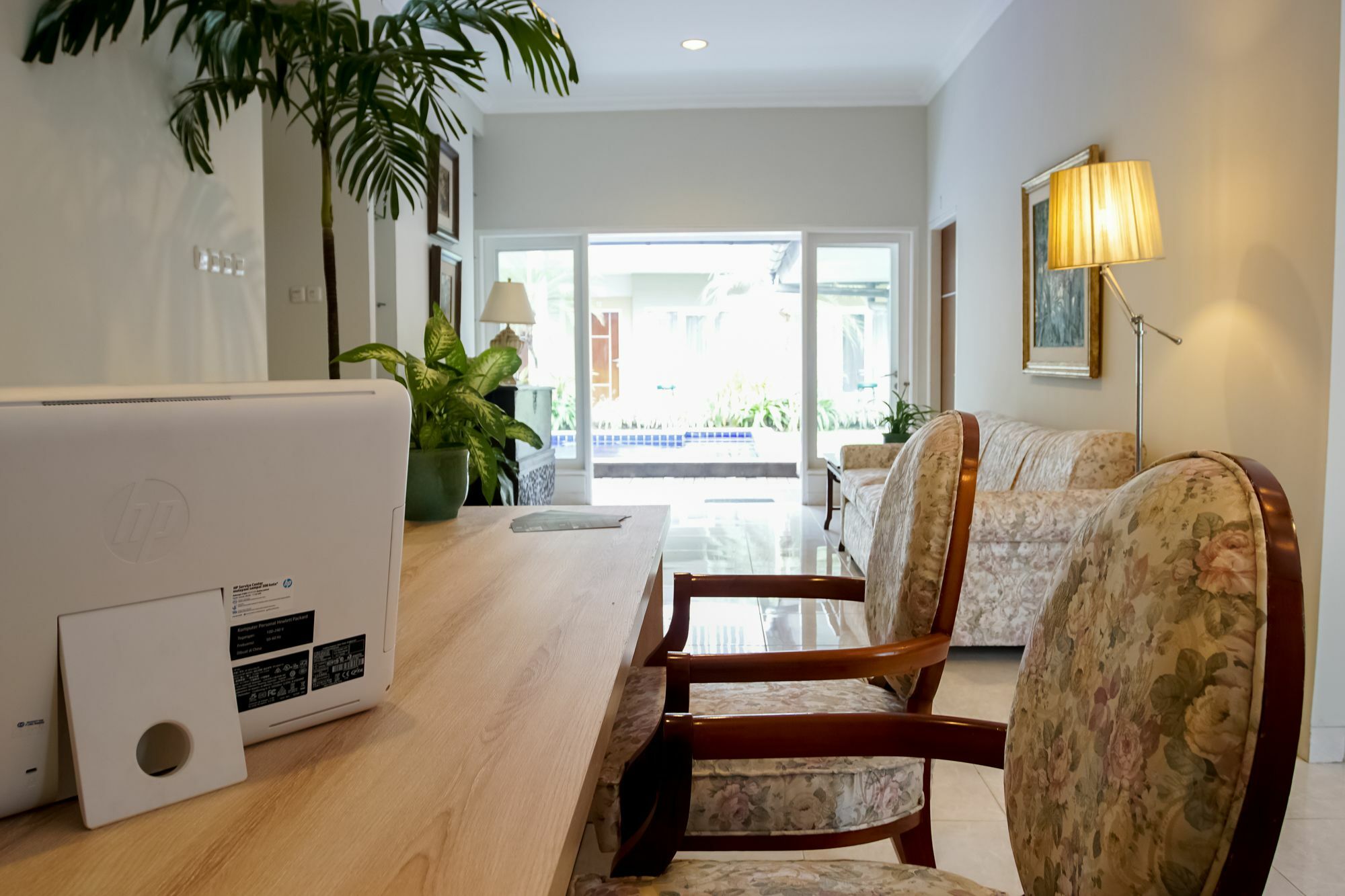 Topaz Guest House จาการ์ตา ภายนอก รูปภาพ